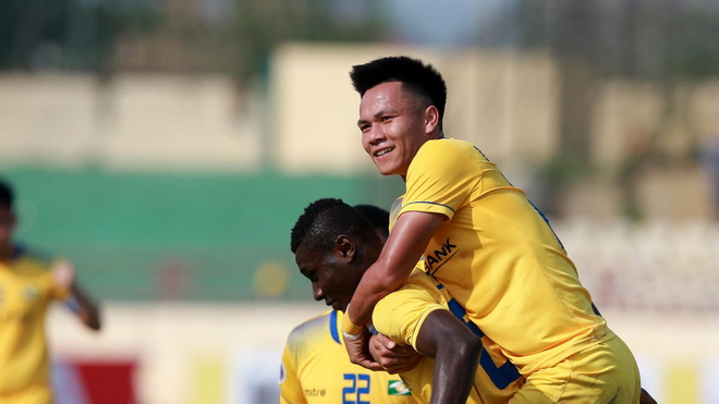 Video clip highlights bàn thắng SLNA 2-1 Tampines Rovers