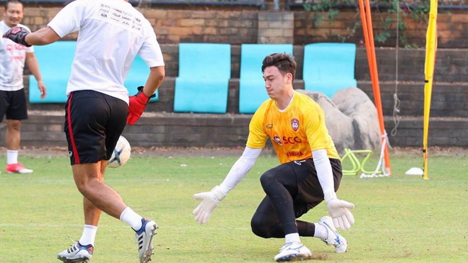 Thủ môn Văn Lâm: ‘Tôi không gặp khó khăn khi hòa nhập tại Muangthong United’