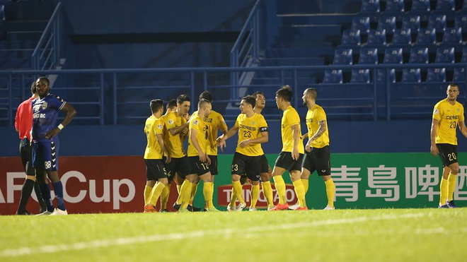 Tấn Trường mắc sai lầm ấu trĩ, Bình Dương thua 1-3 trước Ceres Negros