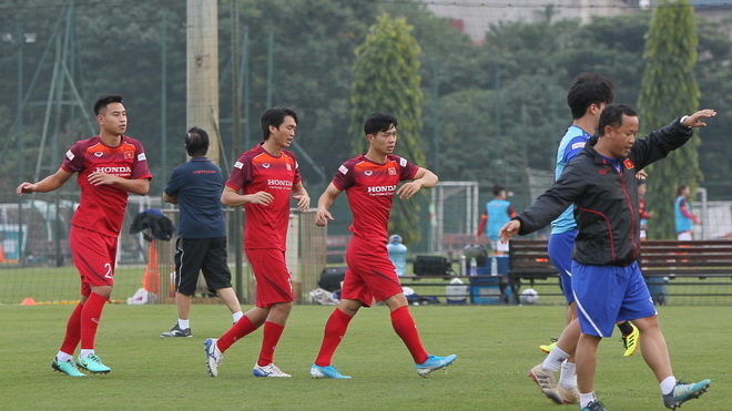 Covid làm khổ HLV Park Hang Seo