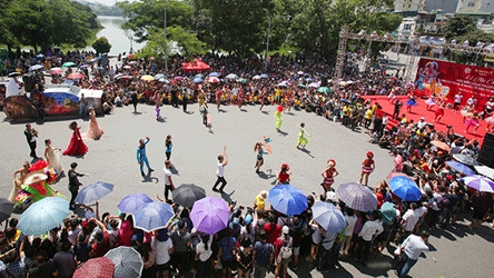 Nhiều hoạt động văn hoá kỷ niệm 20 năm Hà Nội đón nhận danh hiệu 'Thành phố Vì hòa bình'