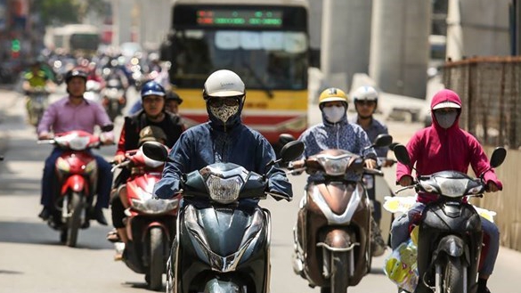 Bắc Bộ có nắng nóng, chiều tối và đêm đề phòng lốc, sét và gió giật mạnh 
