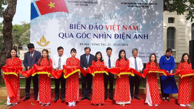 Liên hoan Phim Việt Nam lần thứ XXI: Khai mạc triển lãm chủ đề 'Biển đảo Việt Nam qua góc nhìn điện ảnh'