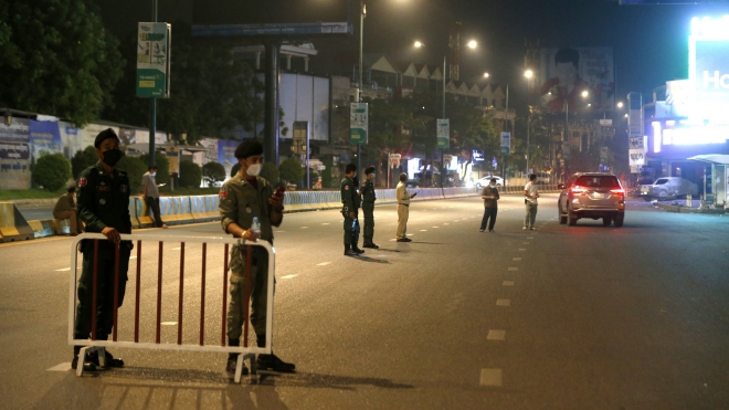 Covid-19 bùng phát, Campuchia phong tỏa thủ đô Phnom Penh