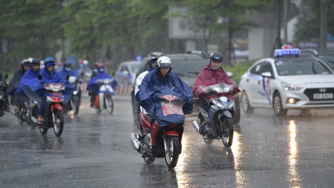 Nhiều khu vực ngày nắng, chiều tối có mưa dông