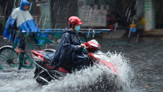 Bão số 7 di chuyển chủ yếu theo hướng Bắc, trong 2 ngày tới sẽ đi vào Vịnh Bắc Bộ