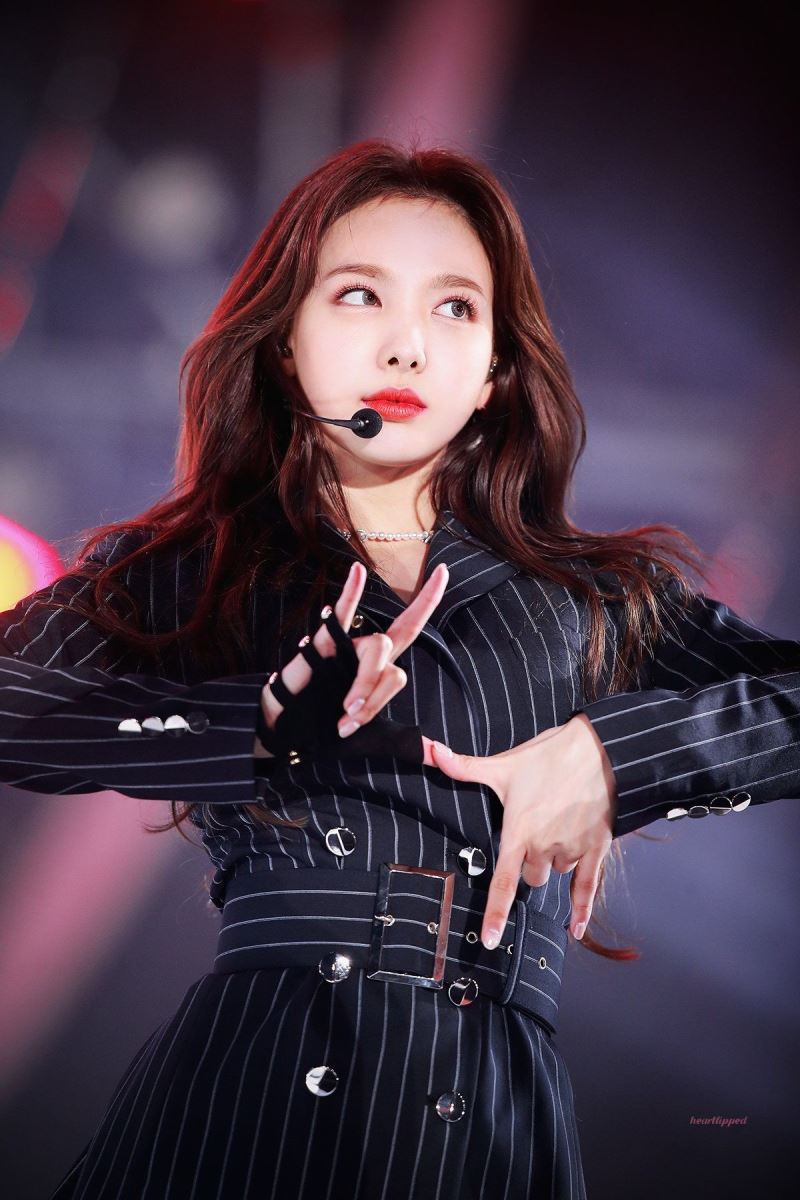 TWICE Nayeon, Top 8 trang phục đẹp nhất, Trang phục của Nayeon (TWICE), cách ăn mặc của Nayeon, gu thời trang của TWICE