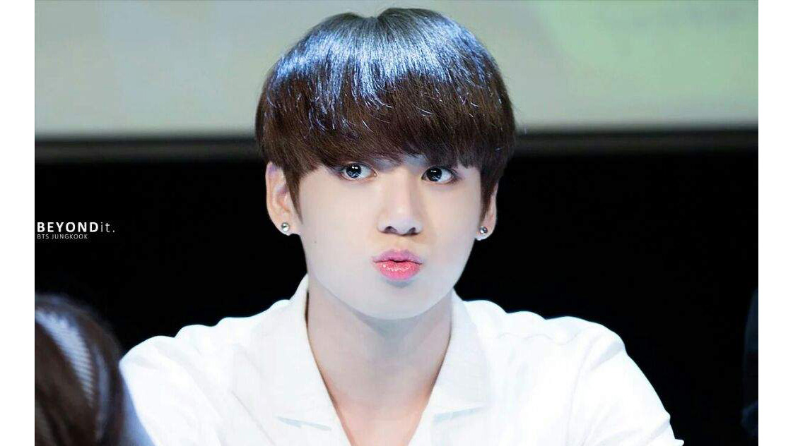 'Nhìn thấu' nhân cách của Jungkook (BTS) qua 10 khoảnh khắc đời thường này