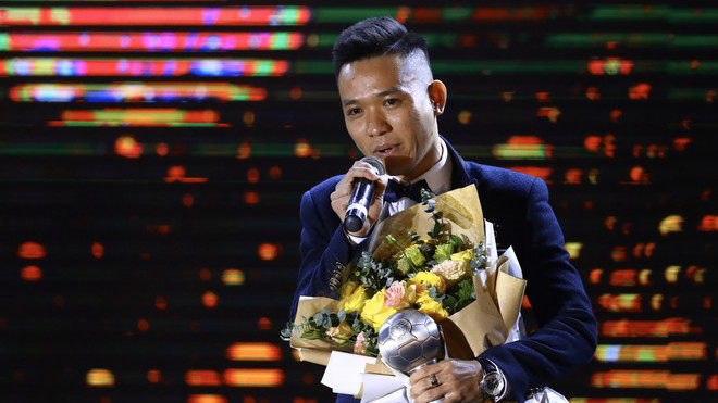 Văn Vũ nói gì sau khi nhận danh hiệu Cầu thủ Futsal xuất sắc nhất tại AFF Awards 2019?