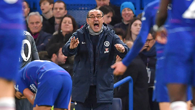 Sau 7 tháng, Chelsea quay lưng với Sarri-ball