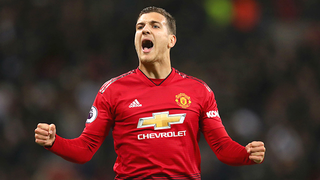 M.U: Diogo Dalot sẽ giải bài toán Alexis Sanchez