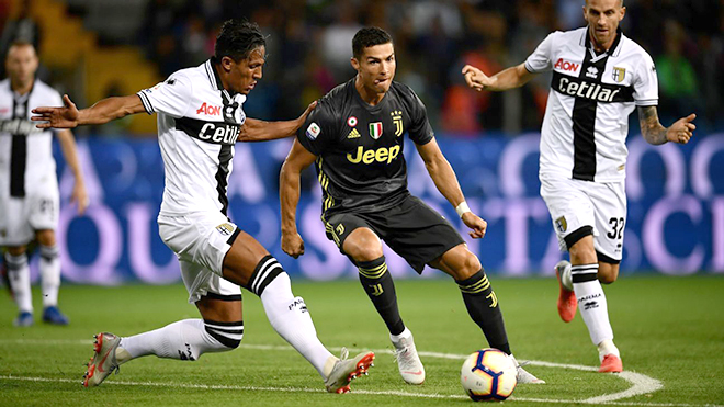 Juventus vẫn đợi chờ Ronaldo...