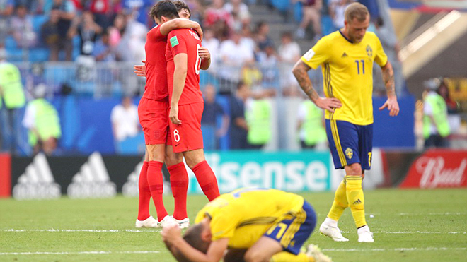 Đoản khúc World Cup: 'Bỏ anh để mà đi chăng, Hãy nói với anh rằng không!'