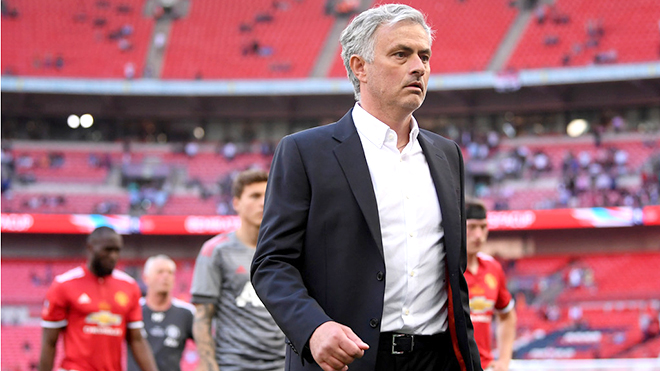 M.U trắng tay, Mourinho không danh hiệu, cũng không cả phong cách