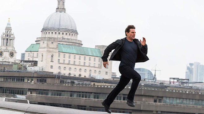 Công chiếu 'Nhiệm vụ bất khả thi: Sụp đổ' ở Việt Nam: Tại sao Tom Cruise lại liều lĩnh tự thực hiện các pha mạo hiểm