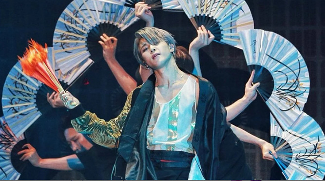 Fan không thốt nên lời khi xem màn múa quạt gây sốt của Jinmin (BTS) tại MMA