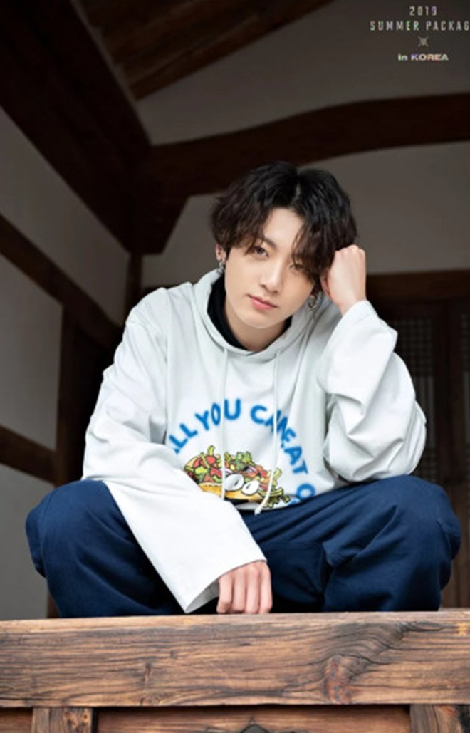 Jungkook, BTS, Jungkook BTS tung ảnh tự sướng, Ảnh Jungkook tuổi 21, 