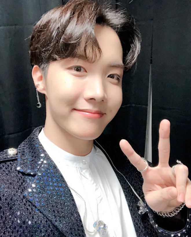 BTS, J-Hope BTS, bts, J-Hope lời hứa, J-Hope phá vỡ lời hứa, J-Hope bấm lô tai