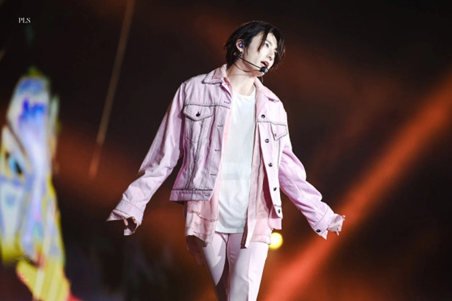 BTS, Bts, Jungkook, Phong cách Jungkook, RM, Jin, Em út Vàng BTS, bts, Boy With Luv