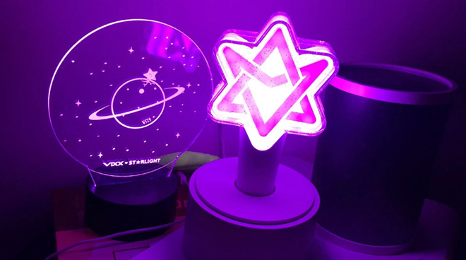 K-pop, IU, EXO, MOMOLAND, SEVENTEEN, MAMAMOO, Stray Kids, Gậy ánh sáng, Light Stick