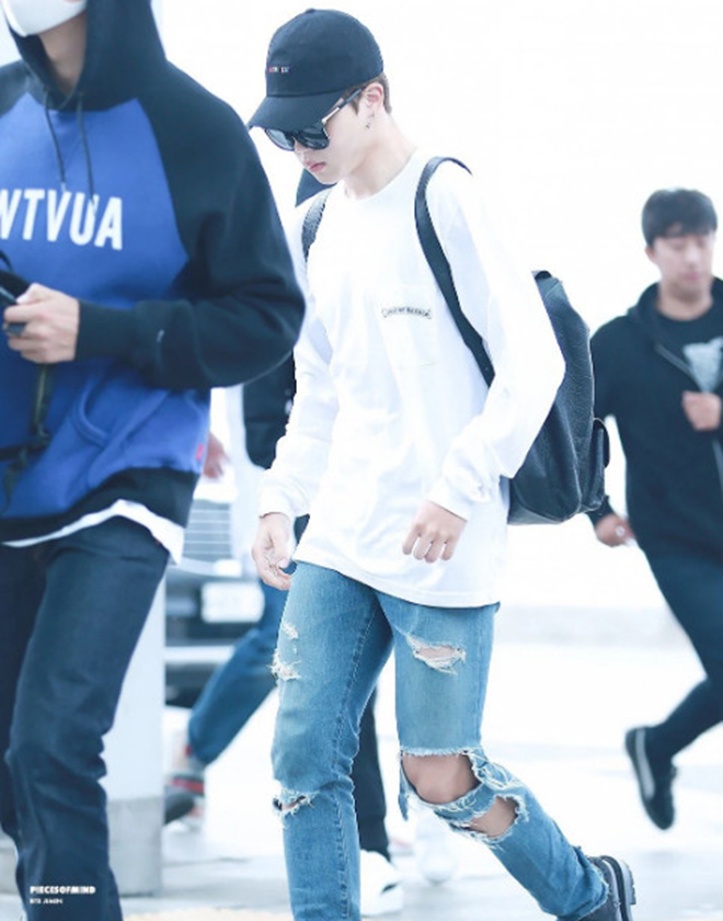 BTS, Bts. Jimin, Jimin quần jeans rách, Jimin gợi cảm, jimin bts, bts