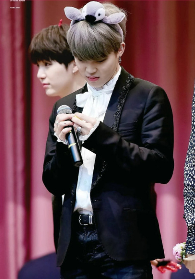 BTS, Bts, Jimin đeo bờm, jimin bts, Jimin cute, Rilakkuma, Jimin mochi, bts