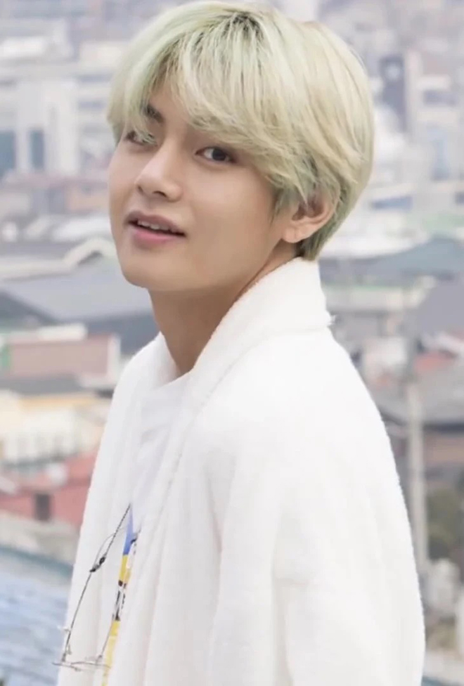 BTS, V BTS, Hồ sơ của V BTS, Profile, I Need You, Tuýp phụ nữ lý tưởng của V BTS, Kim Taehyung