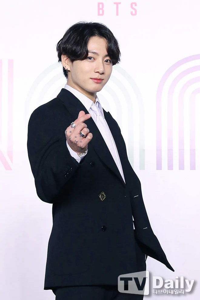 BTS, Jungkook, Thỏ cơ cơ bắp Jungkook, Jungkook mạnh mẽ, Dynamite