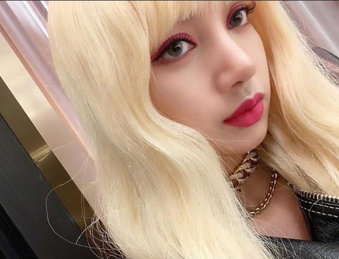 Blackpink, Lisa, Vẻ đẹp siêu thực của Lisa Blackpink, Visual như búp bê của Lisa