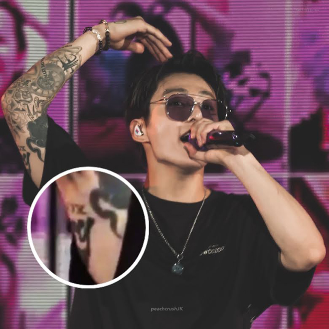 Hình Xăm Con Mắt Của Jungkook Là Lisa | TikTok