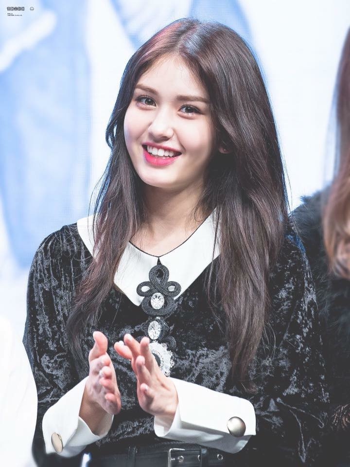 Somi, Produce 101, Nancy, Momoland, Vernon SEVENTEEN, Joo Haknyeon, The Boyz, Huening Kai, TxT, BTS, bts, Nhan sắc vạn người mê của 5 thần tượng Kpop