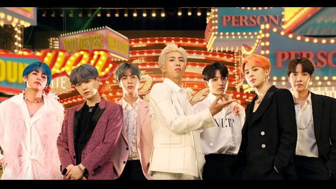 ‘Boy With Luv’ của BTS và Halsey đạt chứng nhận bạch kim từ Hiệp hội âm nhạc uy tín Mỹ