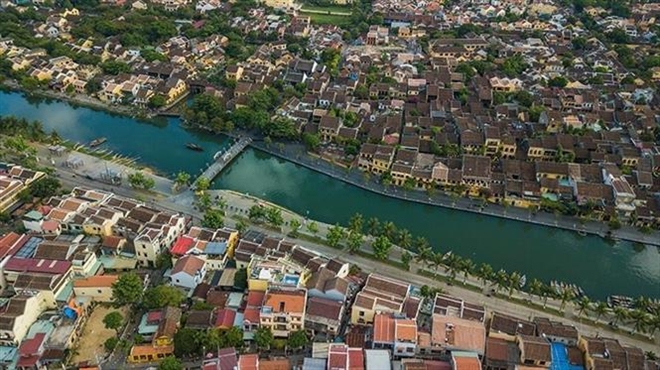 Trong ảnh: Thành phố Hội An (Quảng Nam) bên bờ sông Hoài. Ảnh: Trọng Đạt-TTXVN