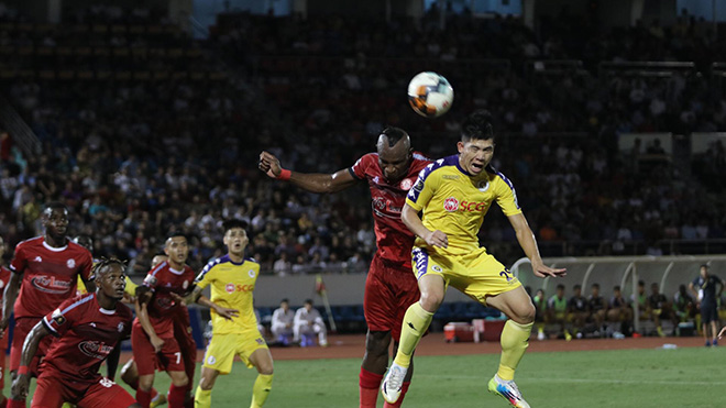 Lượt về V-League 2019, TPHCM và Hà Nội đã chia điểm 2-2 đầy kịch tính. Ảnh: VPF