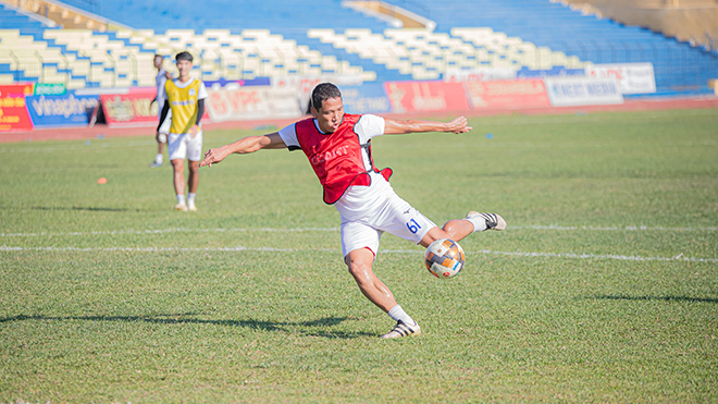 Anh Đức chìm, nổi cùng HAGL