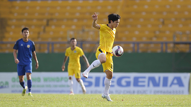 HLV Kiatisuk, bầu Đức, chiều ngày 3-1, bóng đá, bóng đá Việt Nam, bóng đá hôm nay, tin tuc bong da, Kiatisak, HAGL, Công Phượng, Tuấn Anh