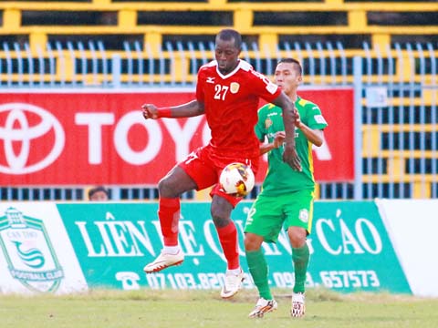 Ngoại binh cũ của Công Vinh là Da Sylva chính thức là người của Sài Gòn ở V-League 2018. Ảnh: Dương Thu