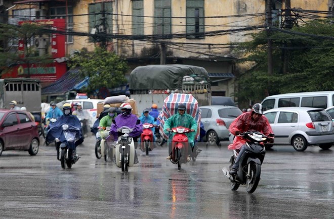 Thời tiết hôm nay: Bắc bộ mưa dông, Nam bộ nắng nóng cục bộ 