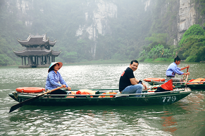 Lương Đình Dũng, Thành phố ngủ gật, Cha cõng con, xem phim Thành phố ngủ gật, phim 578, Xem phim Drowsy City, Drowsy City