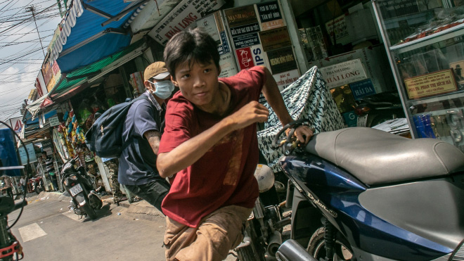 Vàng Liên hoan phim Việt Nam lần thứ 22, Bông sen Vàng, Ròm, Tiệc trăng máu, Gái già lắm chiêu V, Nắng 3, tác phẩm tranh giải liên hoan phim 22