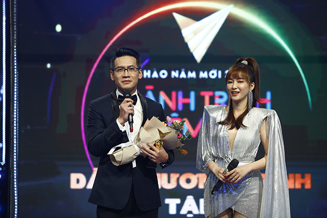 VTV Awards 2021, Mưa lũ lịch sử miền Trung, Hương vị tình thân, Ấn tượng VTV, Phim truyền hình ấn tượng Hương vị tình thân, Hồng Diễm, Mạnh Trường, BTV Tuấn Dương