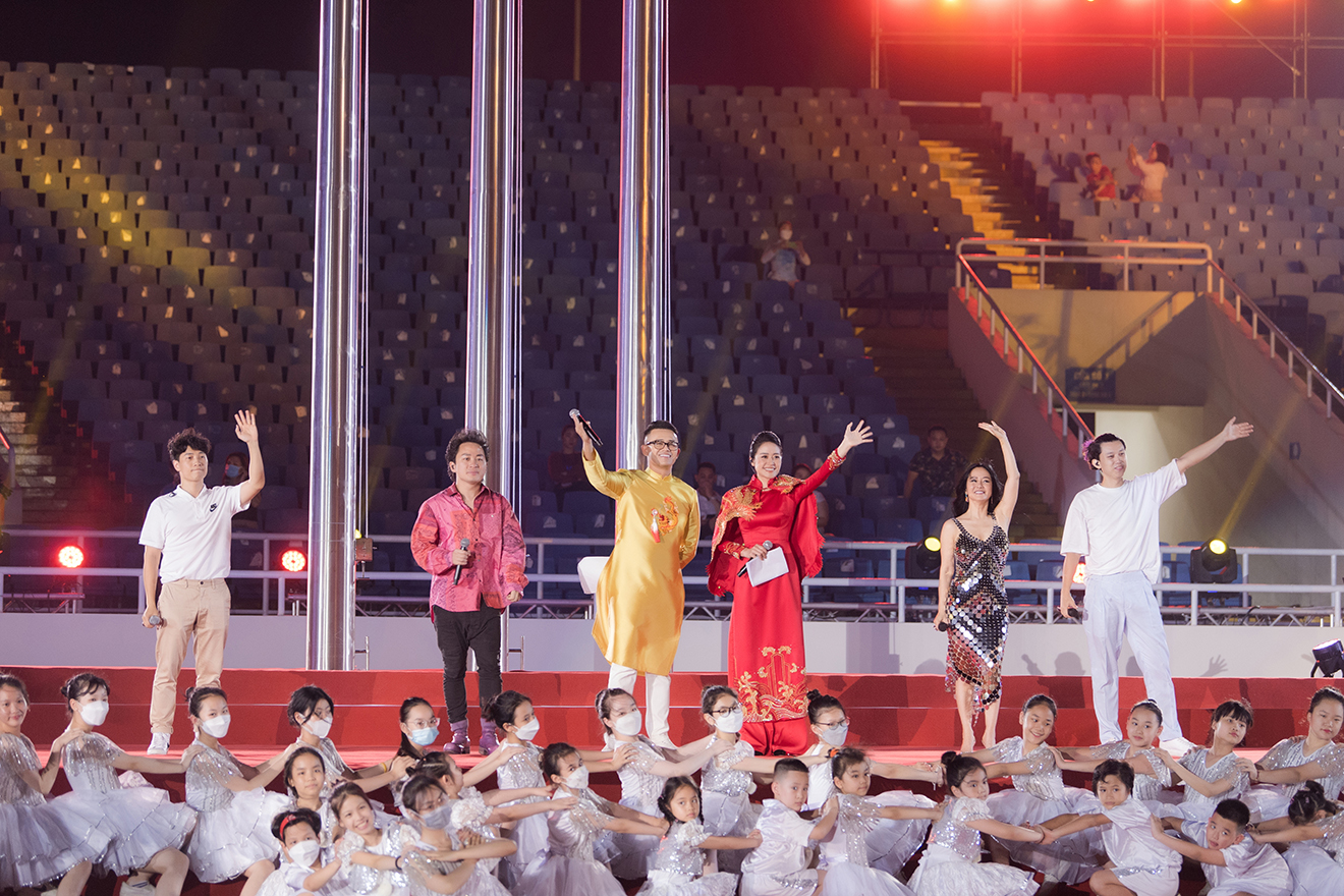 MC Đức Bảo, MC Đức Bảo và Phí Linh, Lễ khai mạc SEA Games 31, SEA Games 31, Trực tiếp Lễ khai mạc SEA Games 31, Đức Bảo, xem trực tiếp khai mạc SEA Games 31
