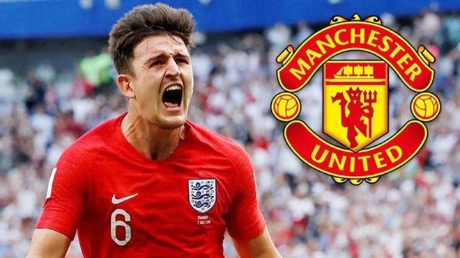 Mặc kệ M.U quan tâm, Harry Maguire vẫn đắm say bên bạn gái