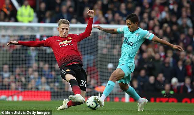 McTominay được Mourinho tâng lên mây xanh rồi bị xát muối không thương tiếc