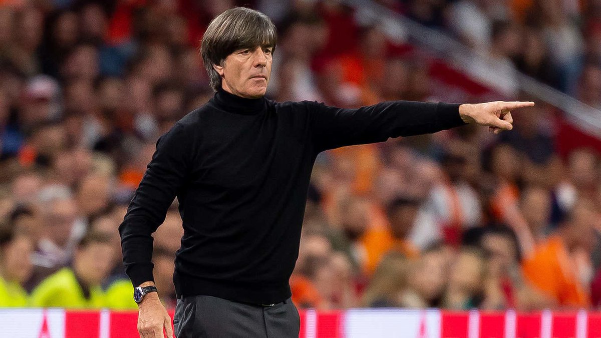 Vì sao tuyển Đức khủng hoảng, Joachim Loew vẫn không bị sa thải?