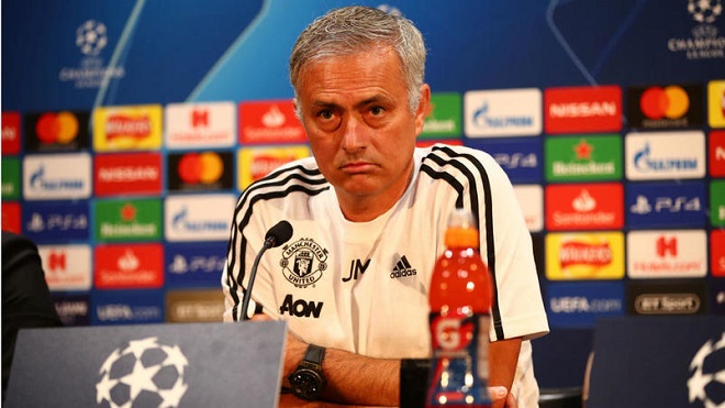 M.U của Mourinho đã rơi vào khủng hoảng như thế nào?