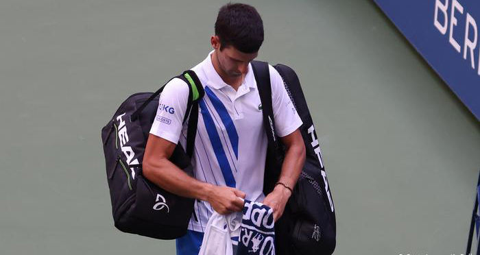 Djokovic, Djokovic bị loại khỏi US Open, Djokovic đánh bóng trúng nữ trọng tài, Djokovic hành động phi thể thao, Mỹ mở rộng, Djokovic vs Busta, Djokovic bị loại