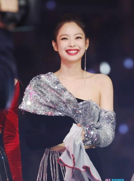 Blackpink, fan chết ngất, Jennie đổi biểu cảm trong nháy mắt, Jennie Blackpink, Blackpink jennie