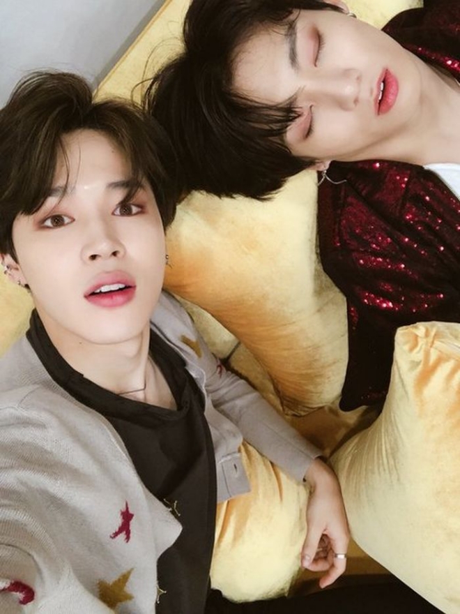 BTS, BTS tin tức, BTS thành viên, Kpop, BTS idol, BTS Kpop idol, Jungkook, Jungkook BTS, BTS Jungkook, BTS sleeping, BTS ngủ, ảnh BTS, BTS ảnh, BTS photo, BTS members, RM