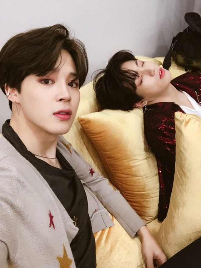 BTS, BTS tin tức, BTS thành viên, Kpop, BTS idol, BTS Kpop idol, Jungkook, Jungkook BTS, BTS Jungkook, BTS sleeping, BTS ngủ, ảnh BTS, BTS ảnh, BTS photo, BTS members, RM